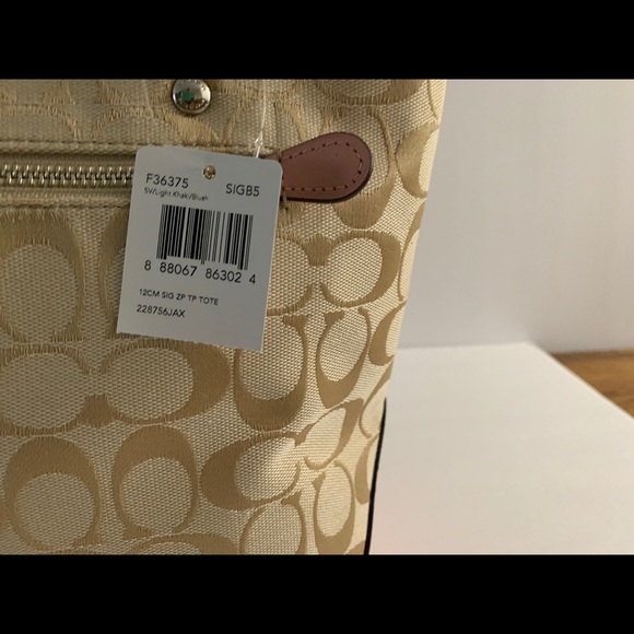 Coach Tote - Picture 4 of 4